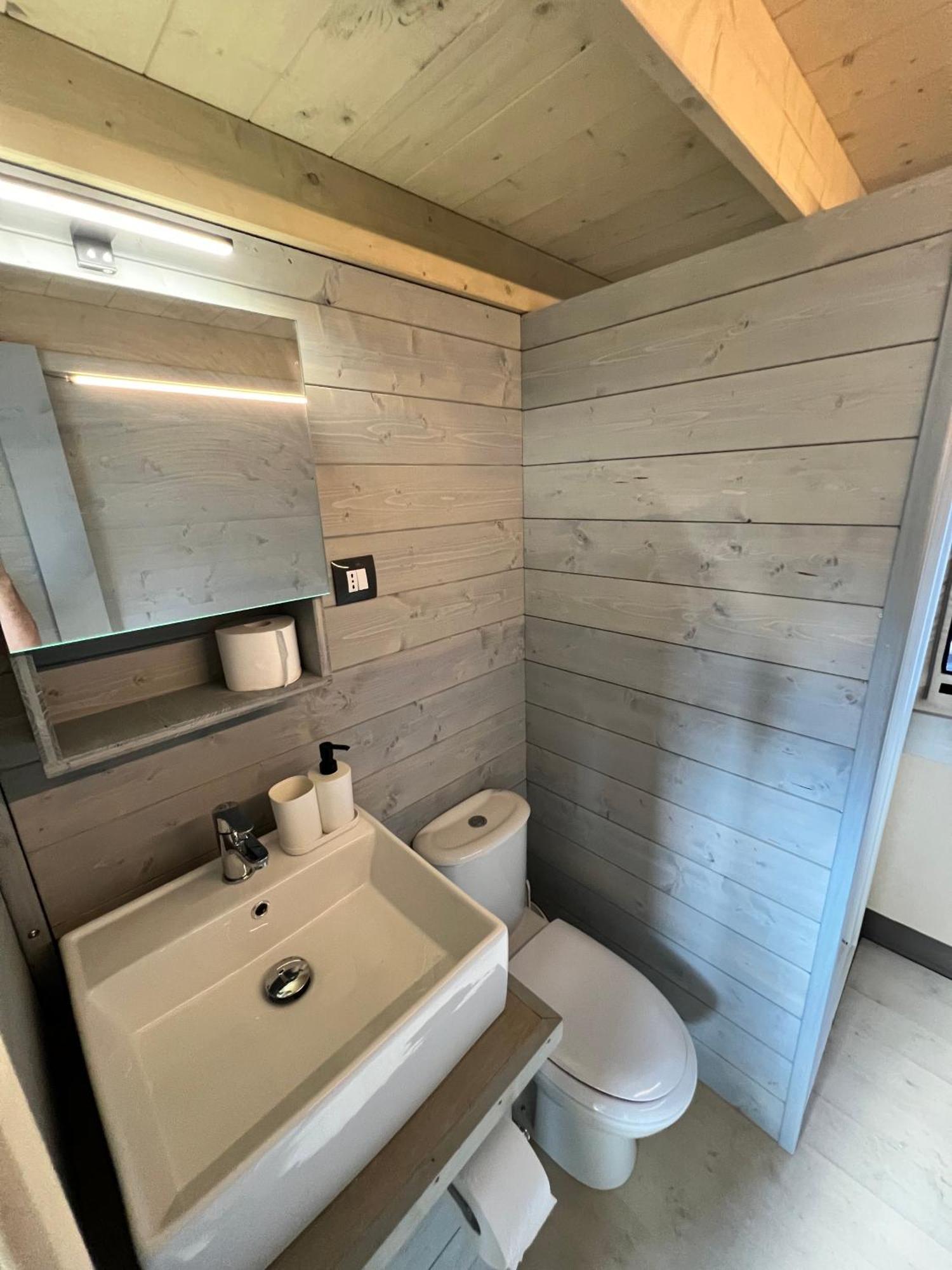 Glamping Camping Rivabella レッコ エクステリア 写真